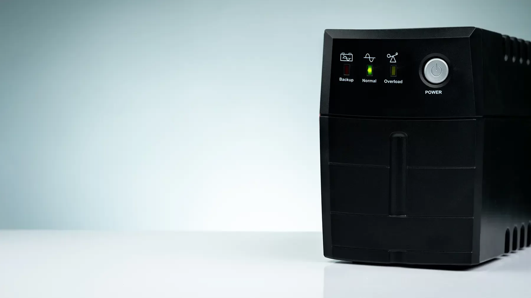 Техноэксперт: каждому учащемуся нужен источник бесперебойного питания