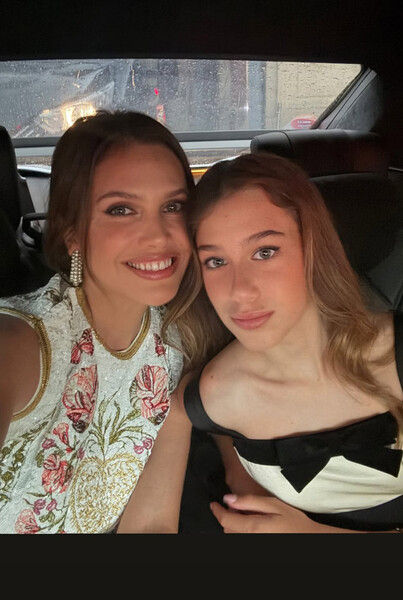 Бывшая жена Романа Абрамовича опубликовала редкое фото с их дочерью