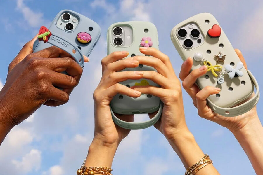 Crocs и SLBS представили чехлы для iPhone в виде фирменных сабо