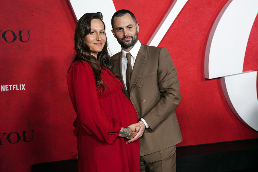 Актер Пенн Бэджли сообщил о рождении близнецов