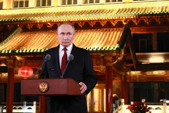 Путин: нужно обеспечить мягкую и спокойную посадку экономики России
