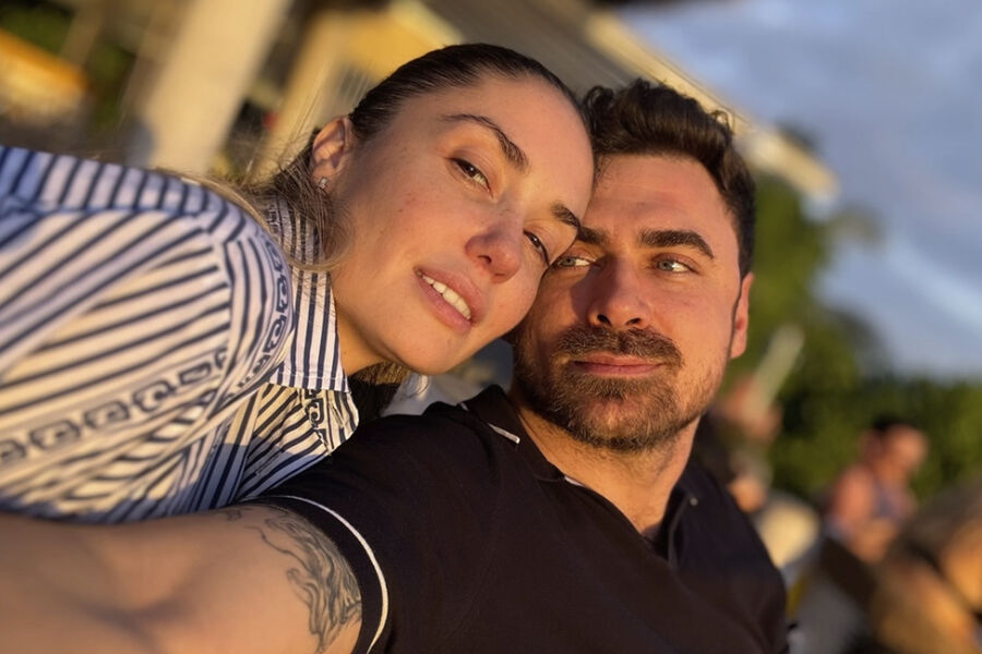 Актриса Агата Муцениеце переехала в поселок Княжье Озеро с Дрангой