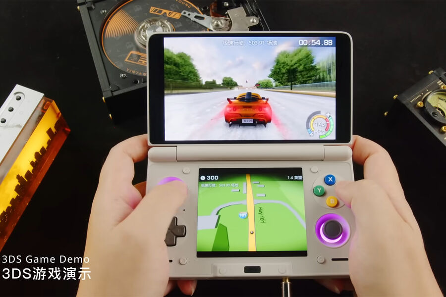 Работу портативной консоли AYN Thor с двумя экранами показали на видео