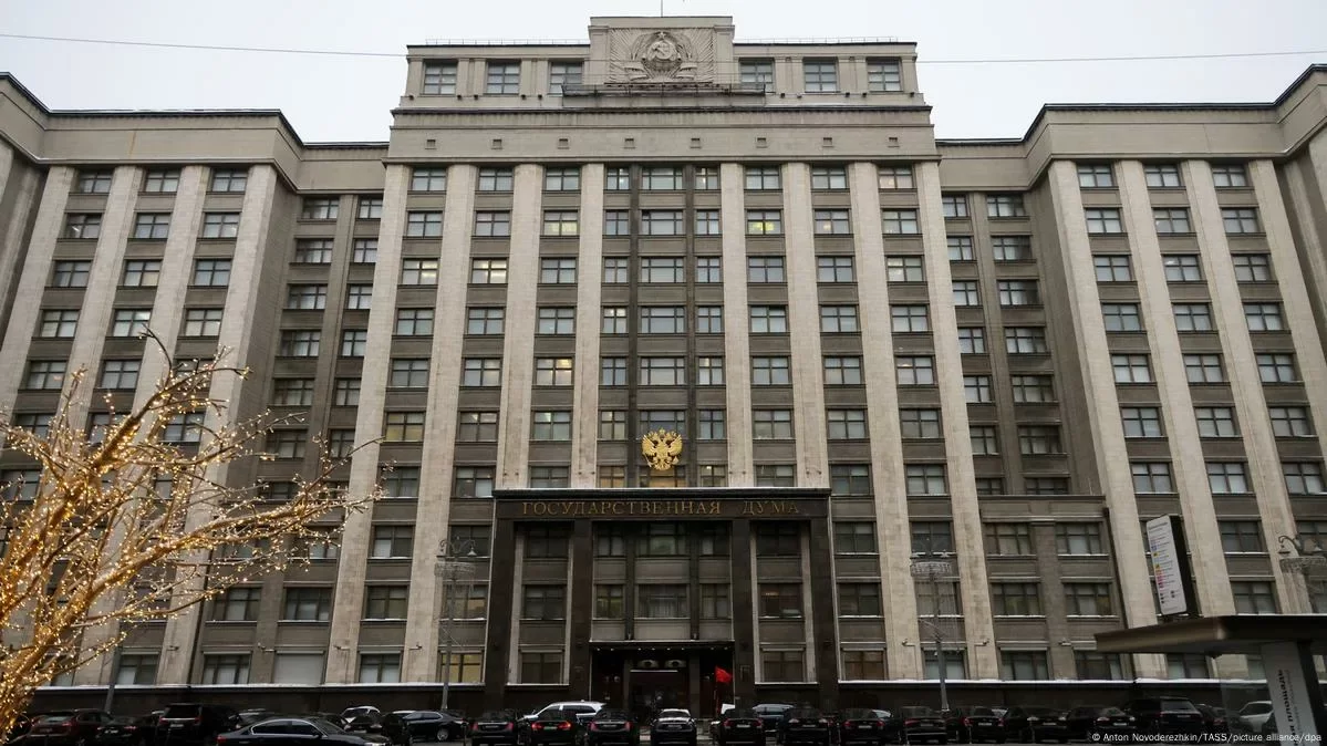 Депутаты Госдумы на заседании стоя аплодировали главе КНДР Ким Чен Ыну