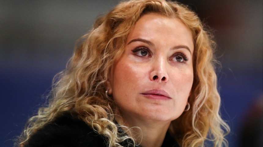 Тренер фигуристки Петросян Тутберидзе приехала в Пекин на олимпийский отбор