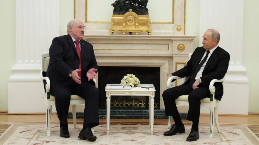 РИА: Путин и Лукашенко начали переговоры в Кремле