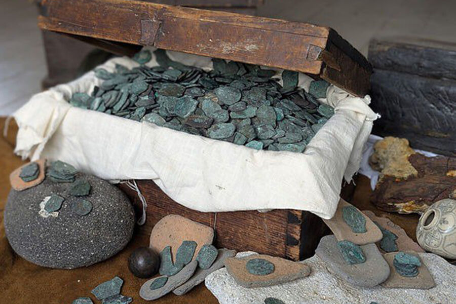 NYP: в США моряки нашли на затонувшем 300 лет назад судне клад стоимостью $1 млн