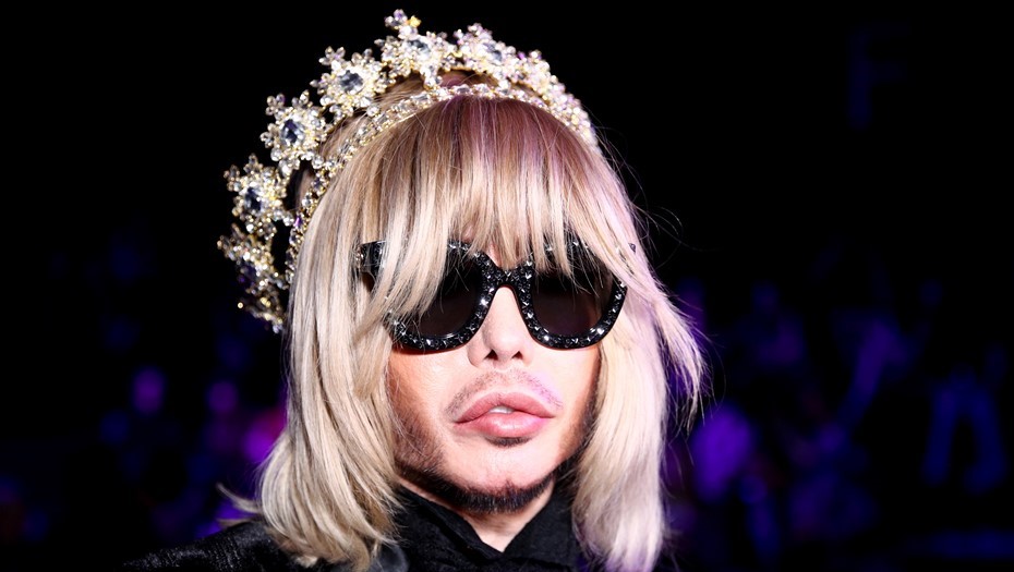 Певец Зверев рассказал, что ему приходилось выступать в день похорон близких