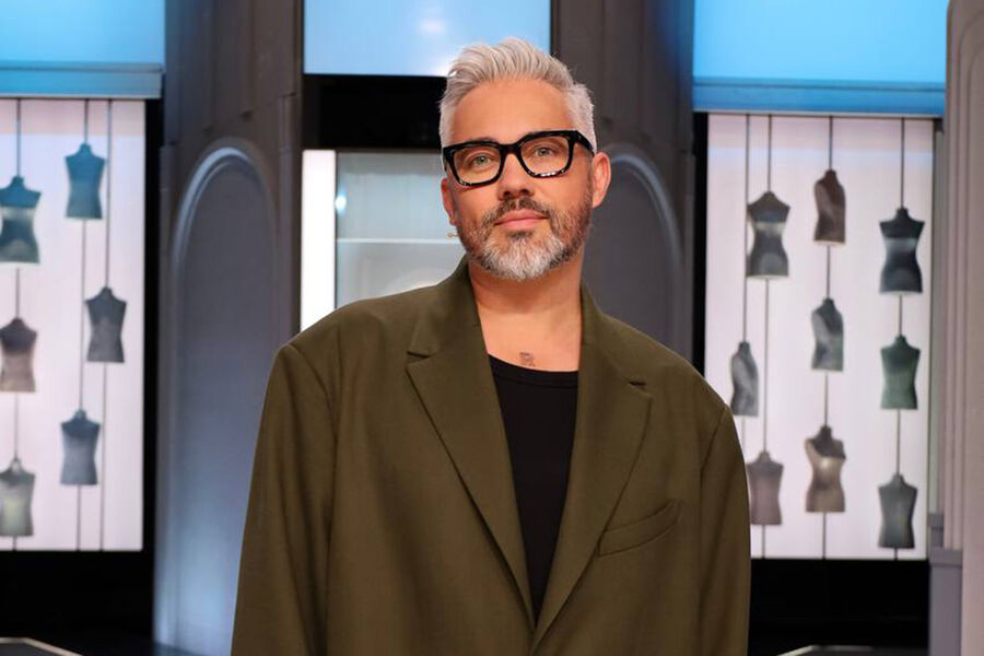 Стилист Александр Рогов посоветовал носить круглый воротник из 1960-х