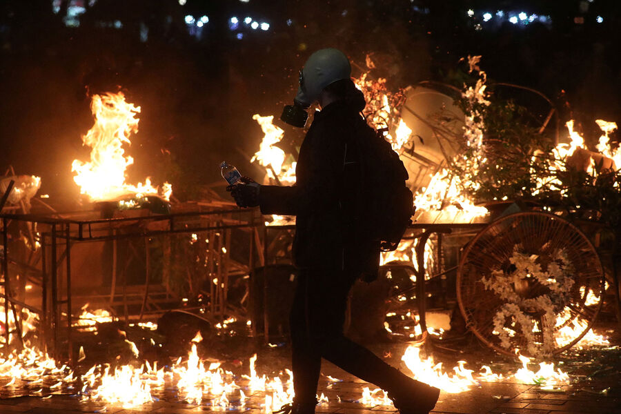 Майя Санду поддержала беспорядки в Грузии, на которых пострадали полицейские