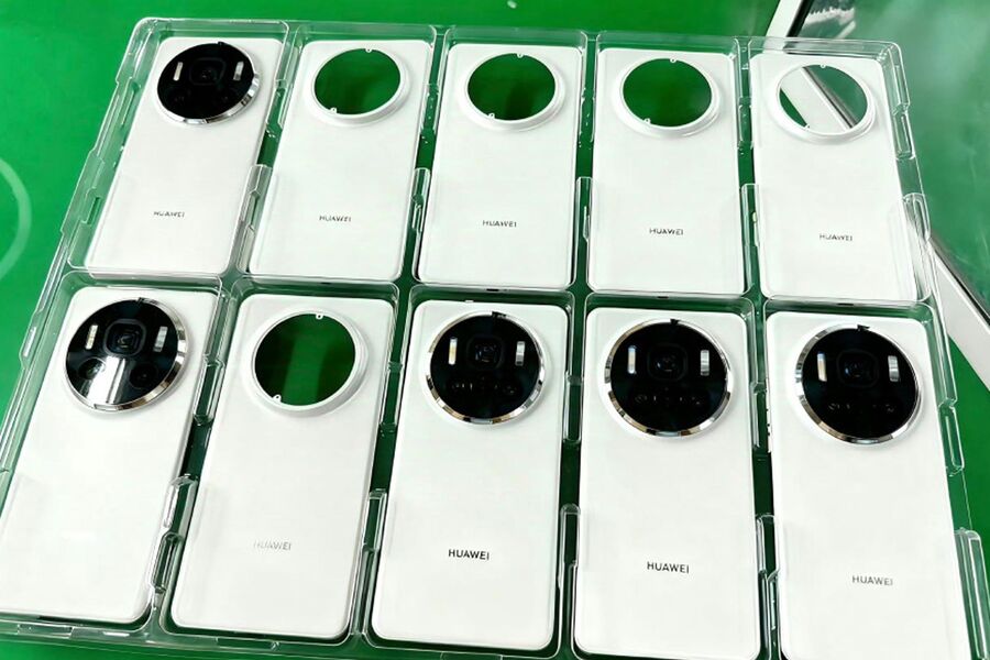 GizmoChina: в Weibo появился снимок задних панелей всех версий Huawei Mate 80