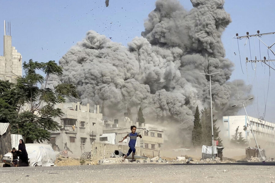 Израиль нанес удары по сектору Газа после заявления о мирных договоренностях