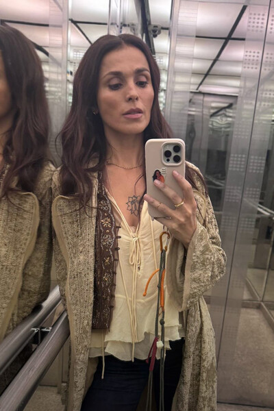 Певица Сати Казанова посоветовала женщинам перестать втягивать живот