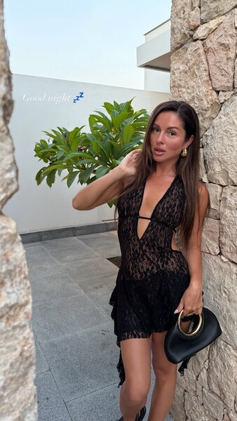 Певица Нюша призналась, что ходила на свидание в кино после развода