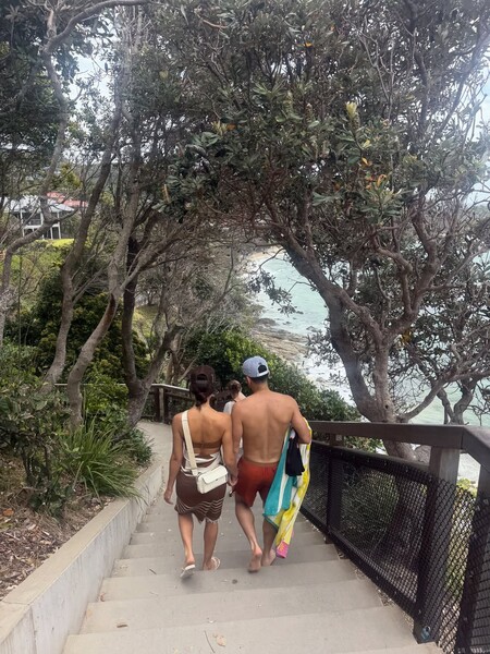 Актриса Джессика Альба в лифе бикини снялась с возлюбленным Рамиресом