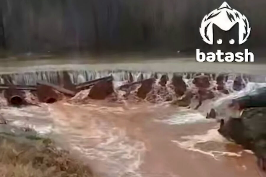 Mash: в Башкирии бобры перекрыли трубы на переправе и устроили потоп