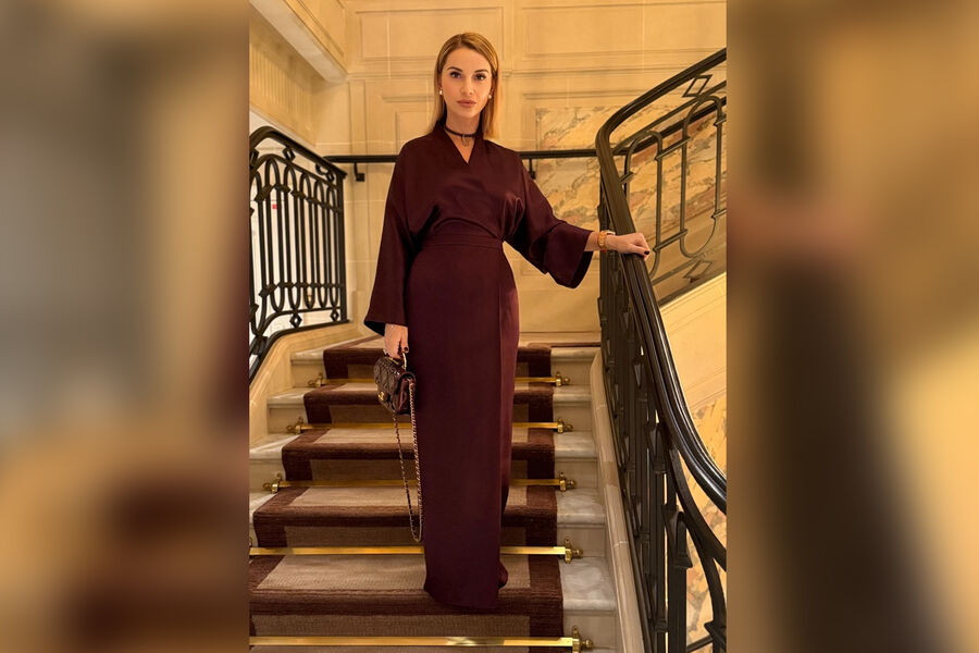 Певица Ольга Орлова снялась в облегающем платье в день своего 48-летия