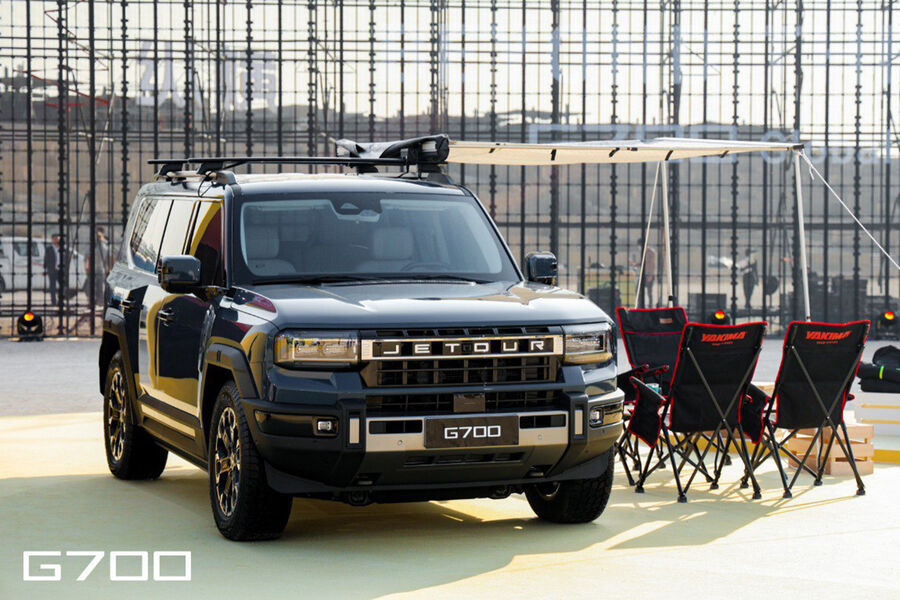 В Дубае представлен Jetour G700, который будут продавать в РФ с 2026 года