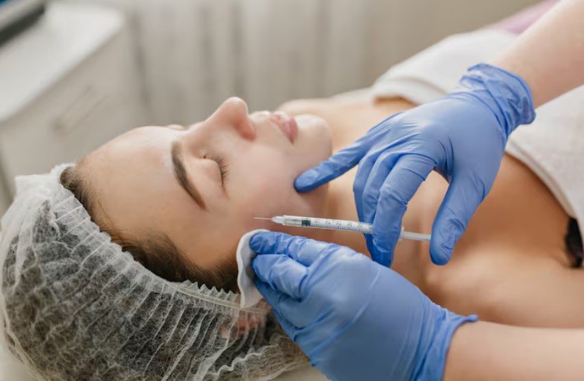 Профессор Чо Би‑рёнг объяснил, чем опасны «инъекции красоты» и когда они действительно нужны