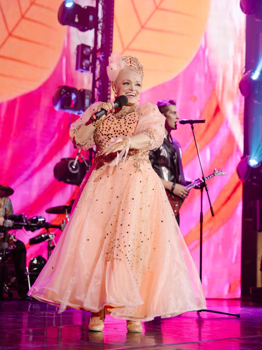 Надежда Кадышева стала самым дорогим артистом новогодних корпоративов 2025 года