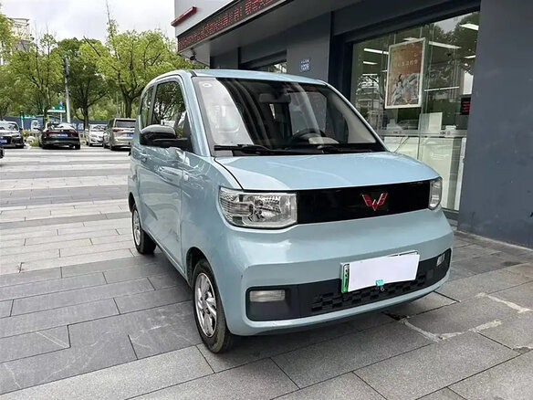 Wuling Mini EV доступен на Wildberries: компактный городской электромобиль от 1,18 млн рублей