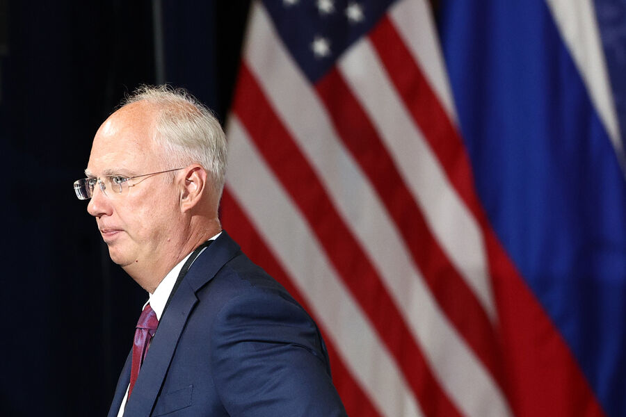 Дмитриев шутливо назвал поддерживающие Украину страны «коалицией наказанных»