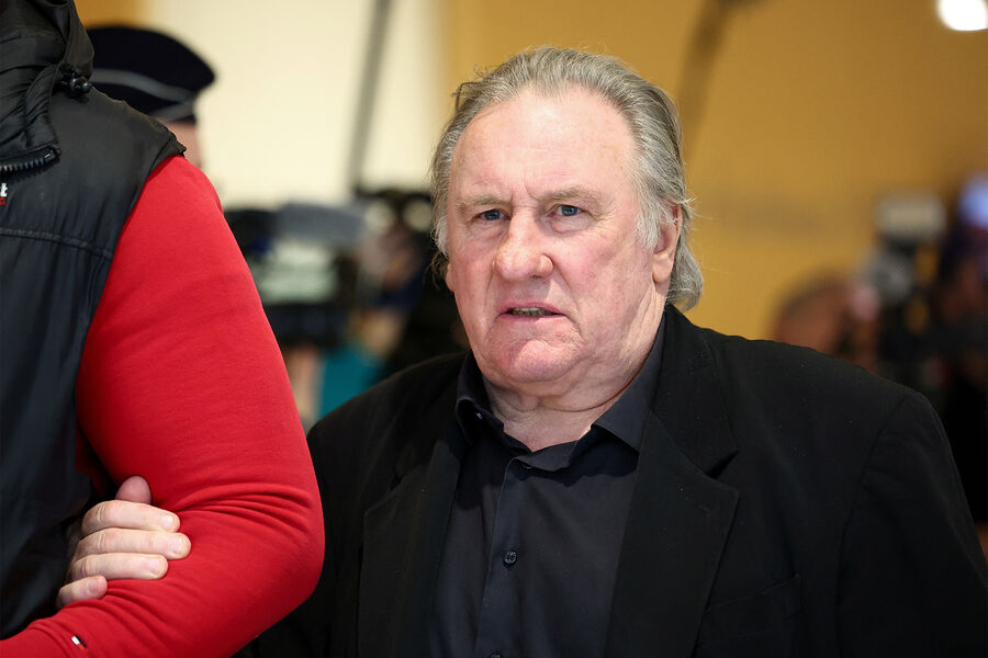 РИА Новости: Депардье и папарацци, обвинивший его в нападении, заключили мир