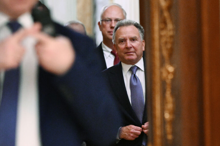 Уиткофф признался, что не знает, что именно Трамп планирует по Гренландии