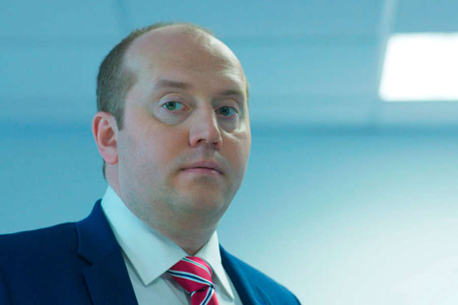 Актер Бурунов признался, что спортзал помог ему похудеть