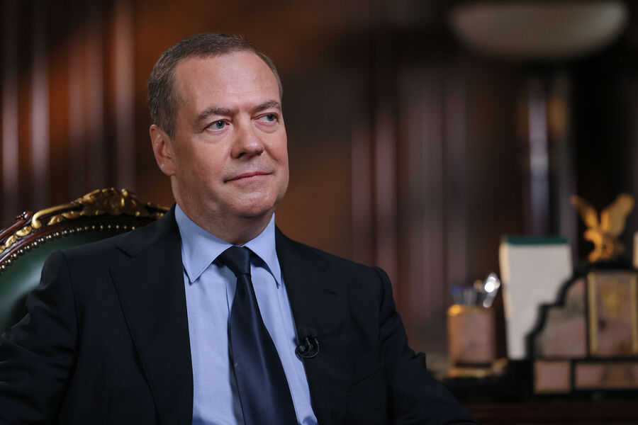 Медведев заявил, что возмездие за военные преступления должно быть обязательно