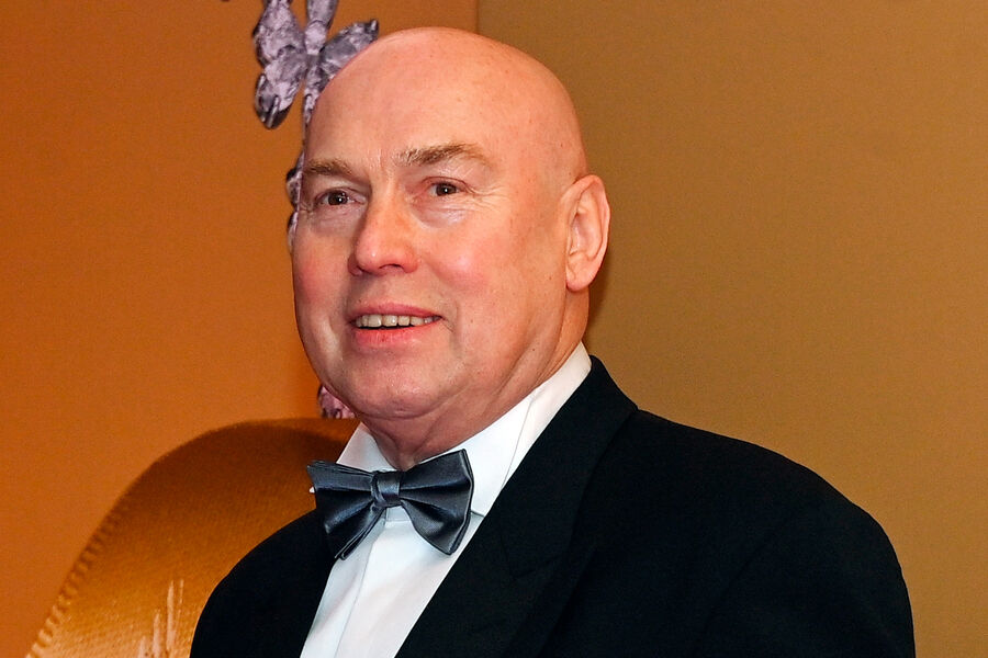 Актеру Виктору Сухорукову сделали операцию на открытом сердце