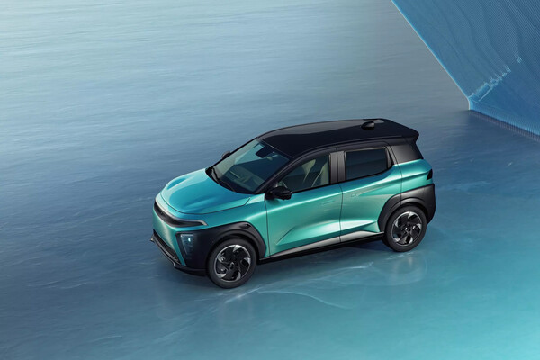 Владельцы такси раскритиковали «Атом» за багажник и четыре места