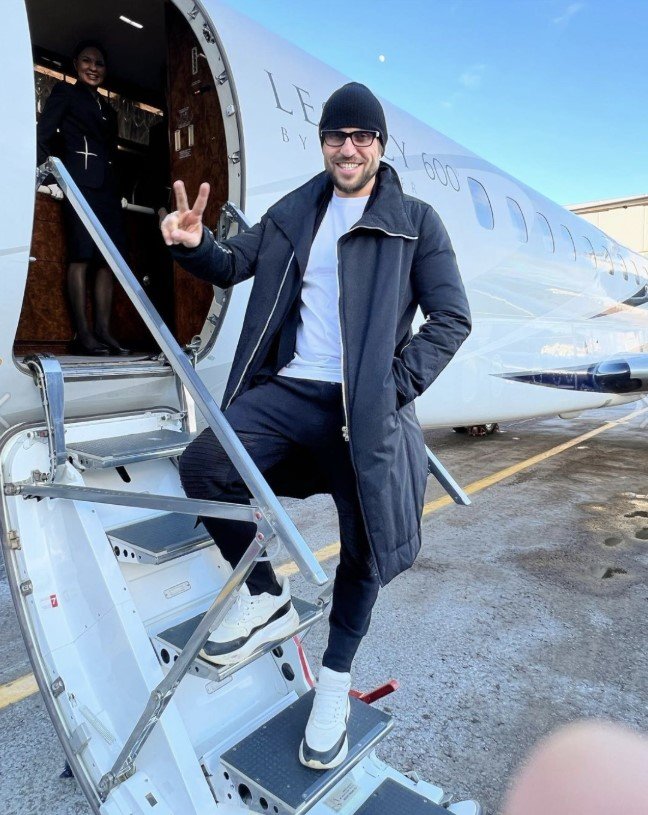 Поклонница прокляла Александра Ревву за отказ в автографе