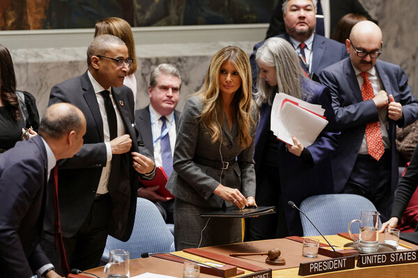 Дипломат Долгов: речь Мелании Трамп в Совбезе ООН прозвучала абсурдно