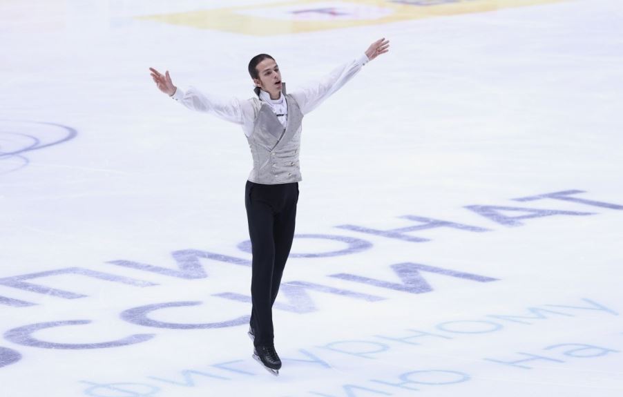 Петр Гуменник одержал победу на Кубке Первого канала по фигурному катанию