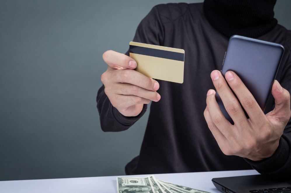 Мошенники активизировались через мессенджеры и приложения