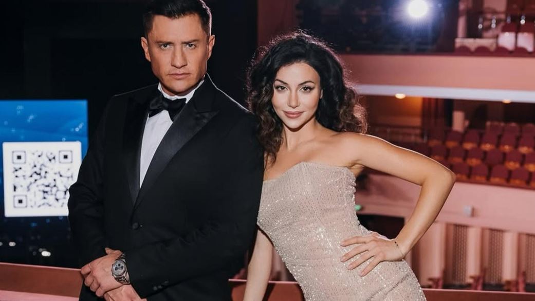 Зепюр Брутян поделилась видео танцев с сыном и мужем