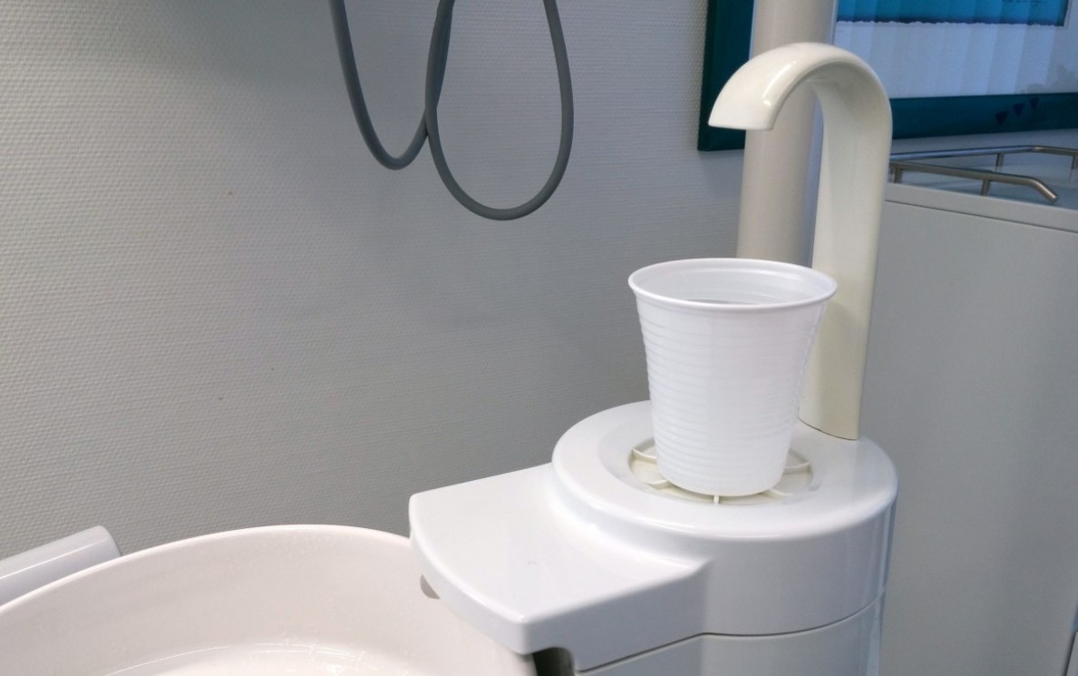 Стоматолог Кац рассказал, как правильно чистить зубы до и после завтрака