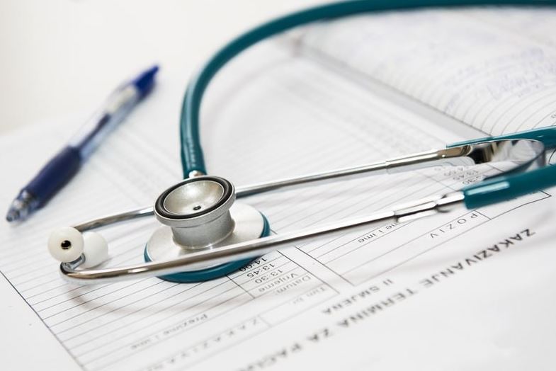 Врач пояснила, как справиться с головной болью